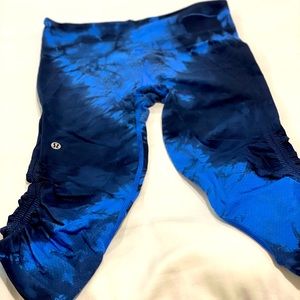 Lululemon royal blue tie-dye capri tights